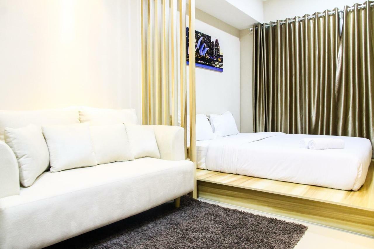 Modern Style The Oasis With Comfortable Sofa By Travelio * Cikarang
